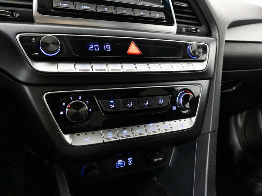 Hyundai Sonata, 2019 Фото №16