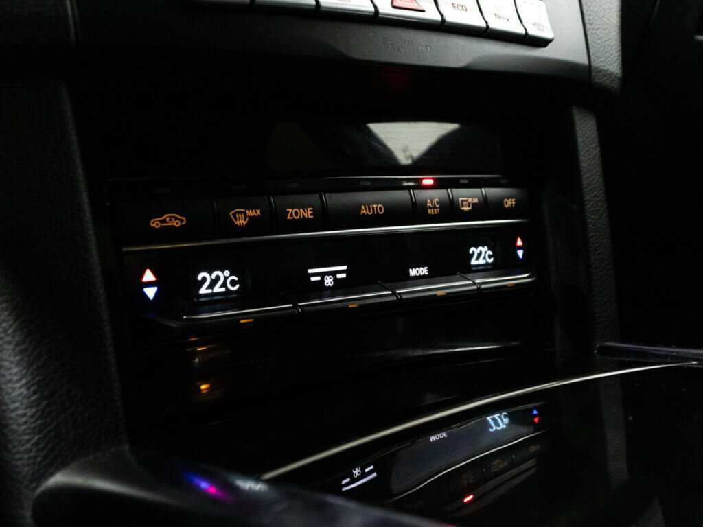 Mercedes-Benz E-Класс 200, 2013 Фото №15