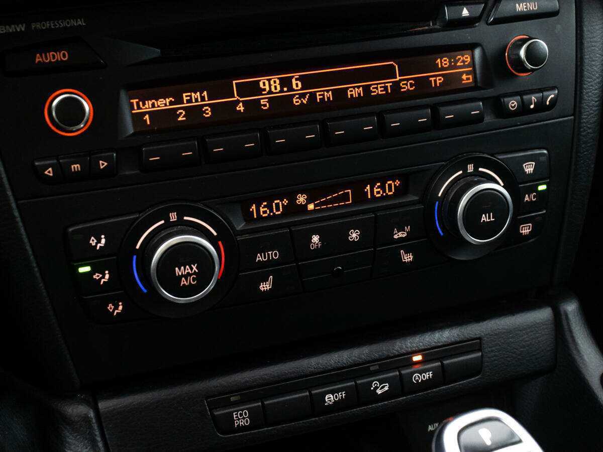 BMW X1 20d, 2013 Фото №16