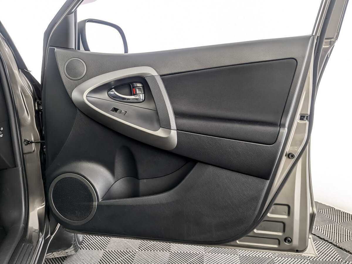 Toyota RAV4, 2012 Фото №24