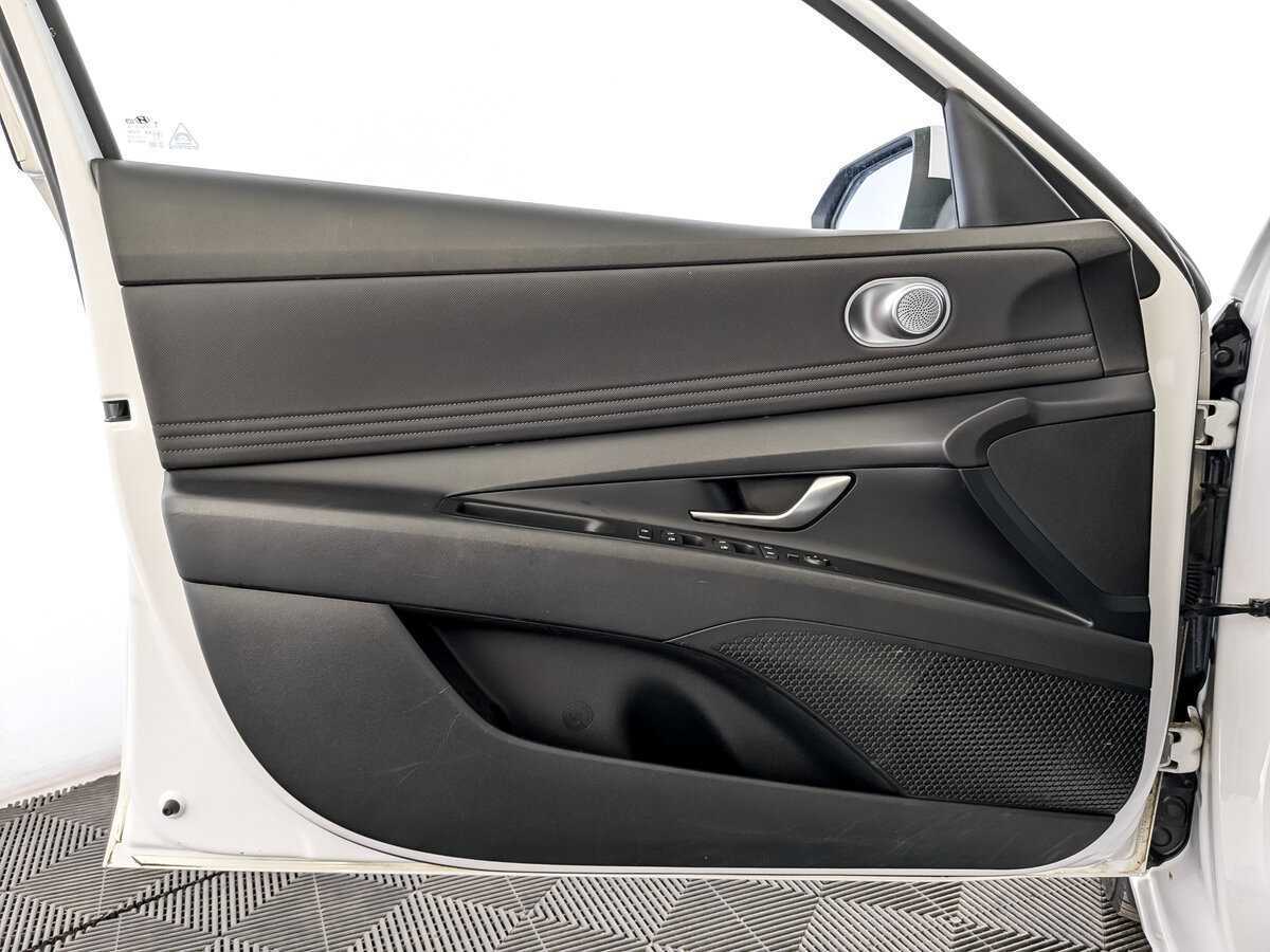 Hyundai Elantra, 2021 Фото №17