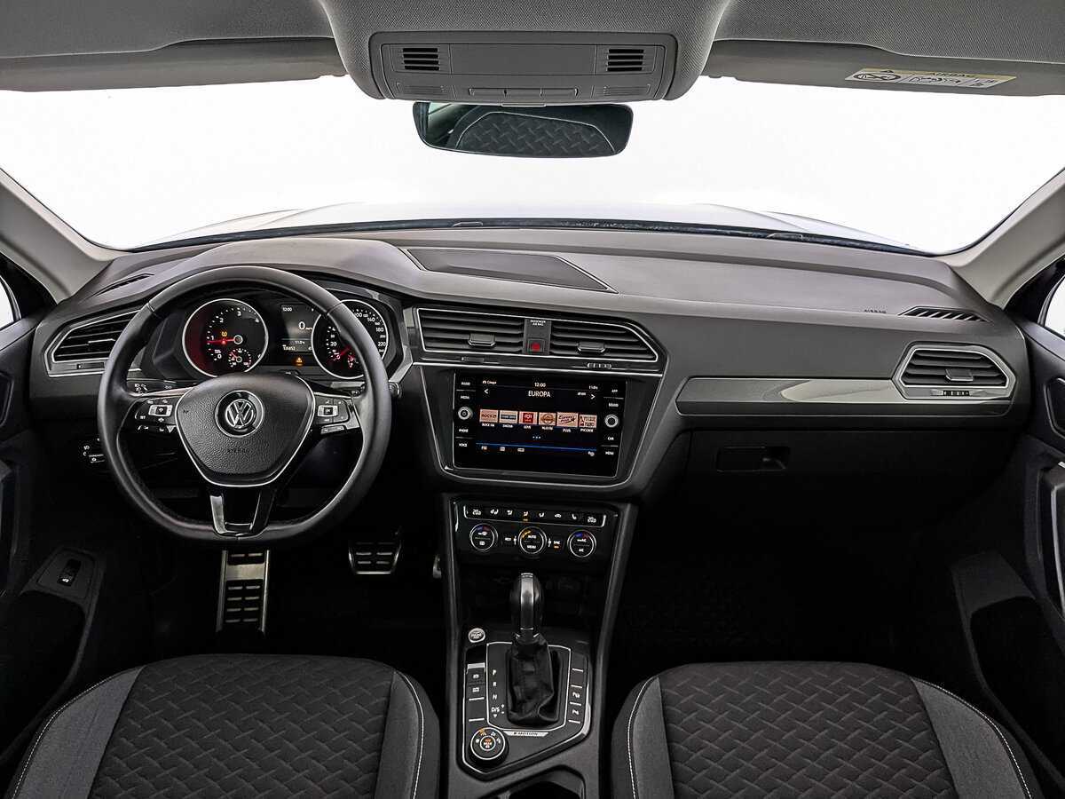 Volkswagen Tiguan, 2018 Фото №14