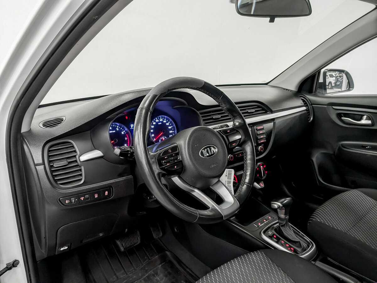 Kia Rio X-Line, 2020 Фото №15