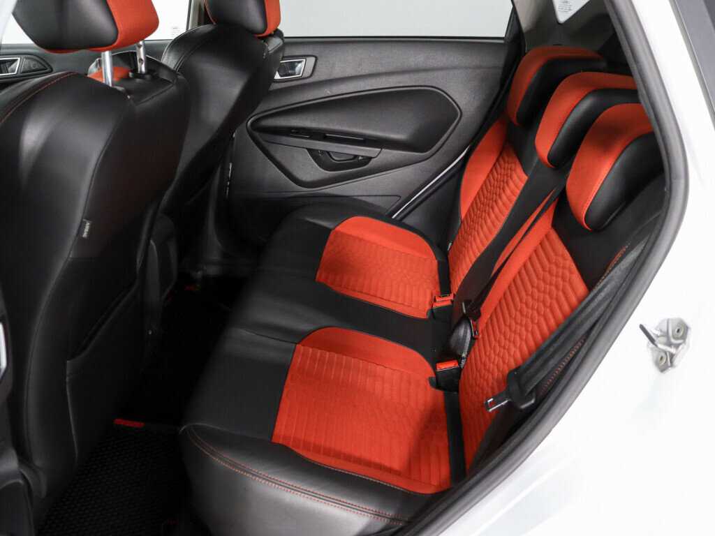 Ford Fiesta, 2016 Фото №11