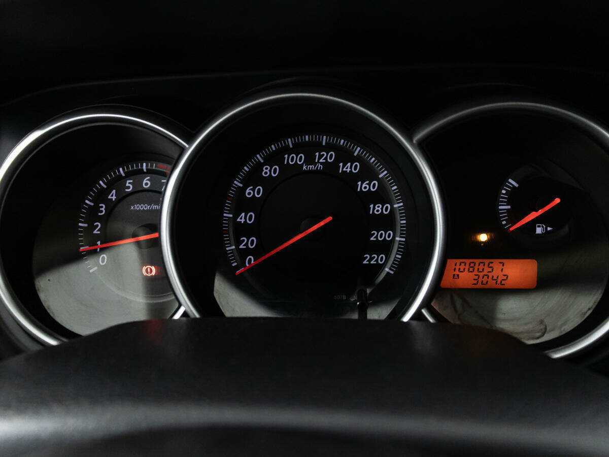 Nissan Tiida, 2013 Фото №12