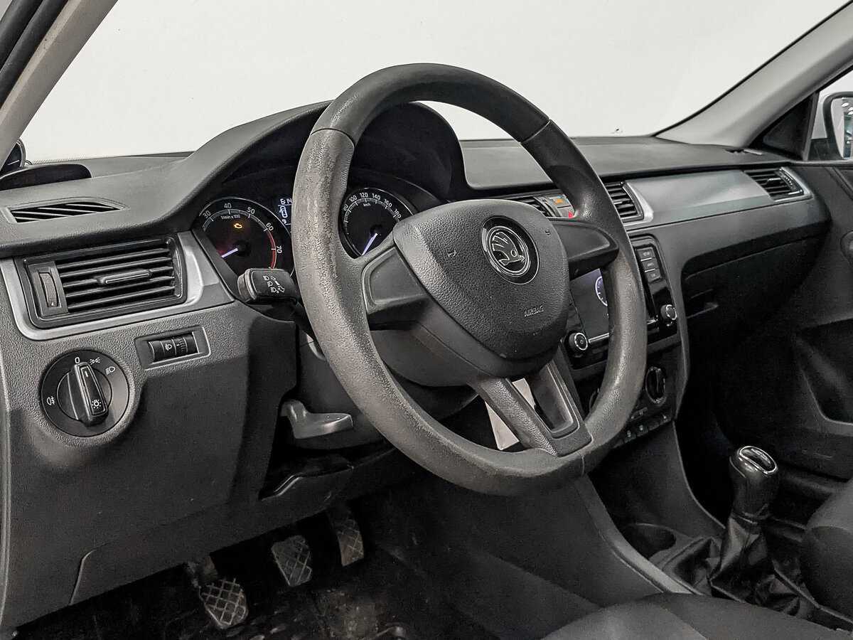 Skoda Rapid, 2017 Фото №15