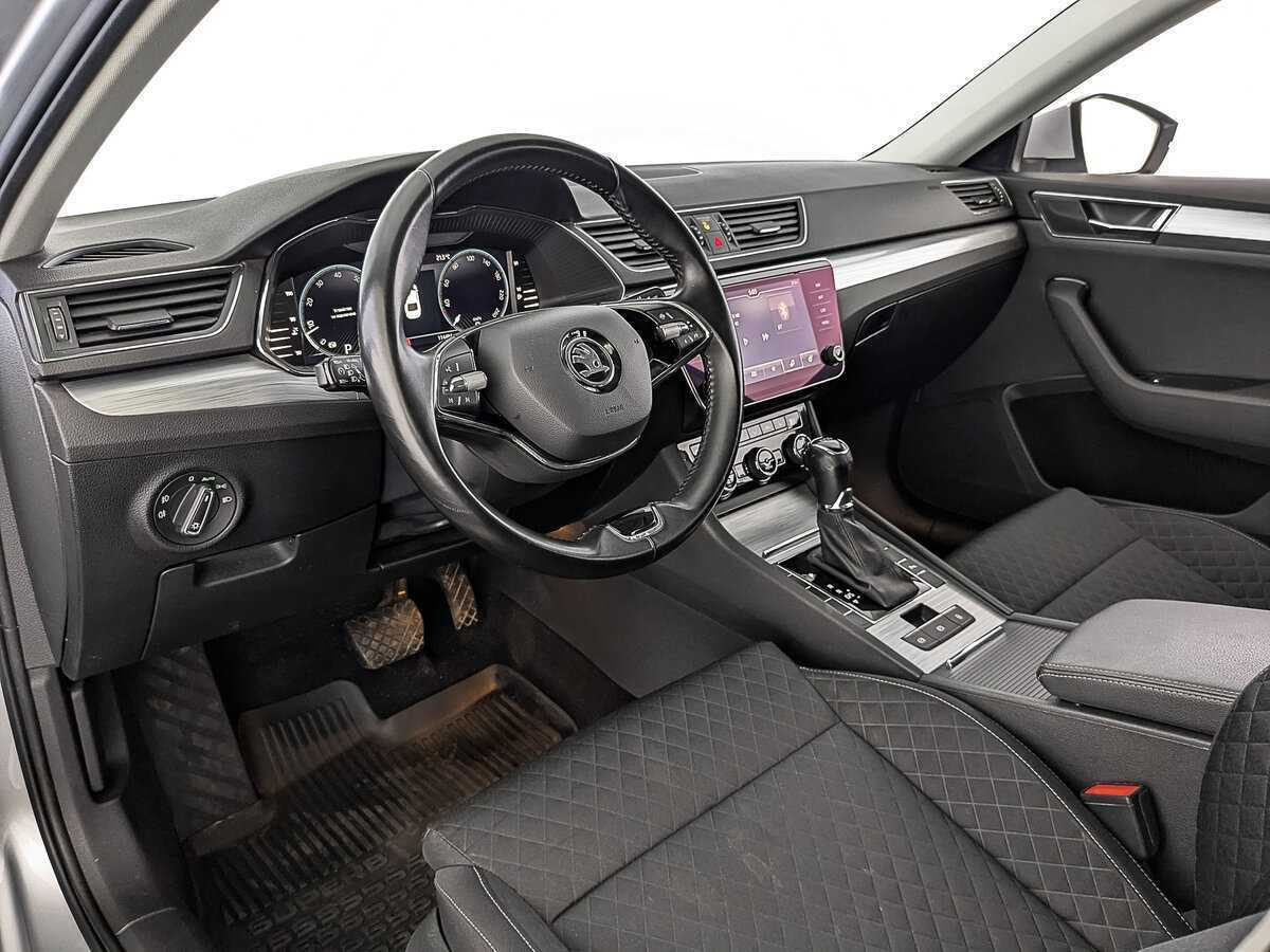 Skoda Superb, 2021 Фото №14