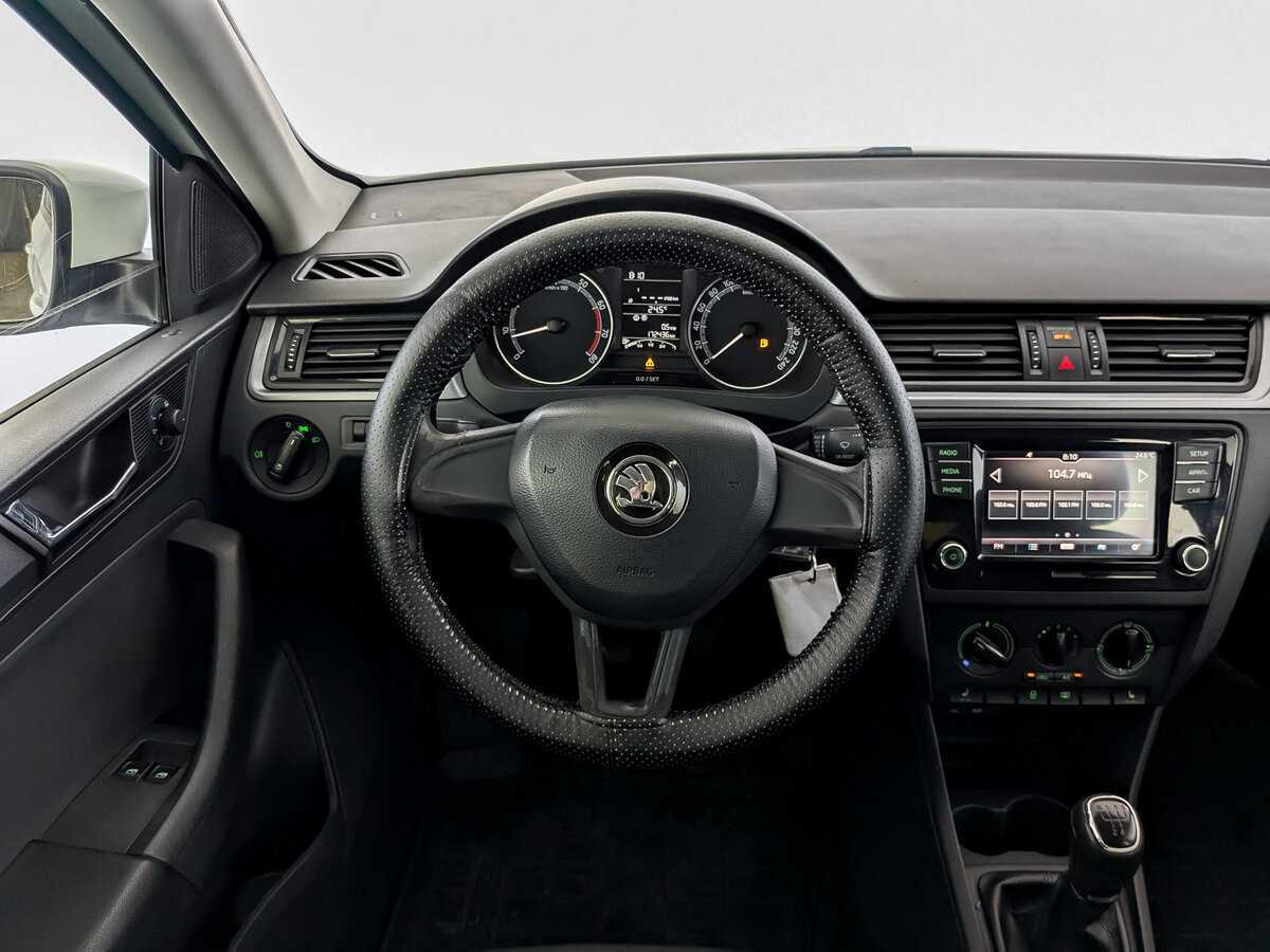 Skoda Rapid, 2017 Фото №21