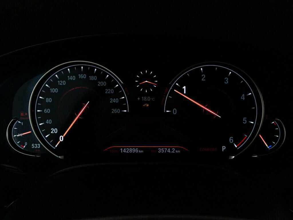 BMW 5 серии 520d xDrive, 2017 Фото №12