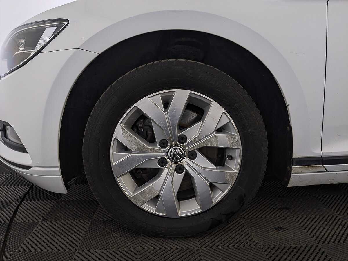 Volkswagen Passat, 2017 Фото №12