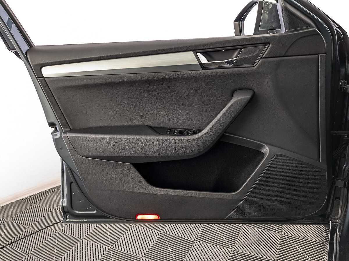 Skoda Superb, 2018 Фото №18
