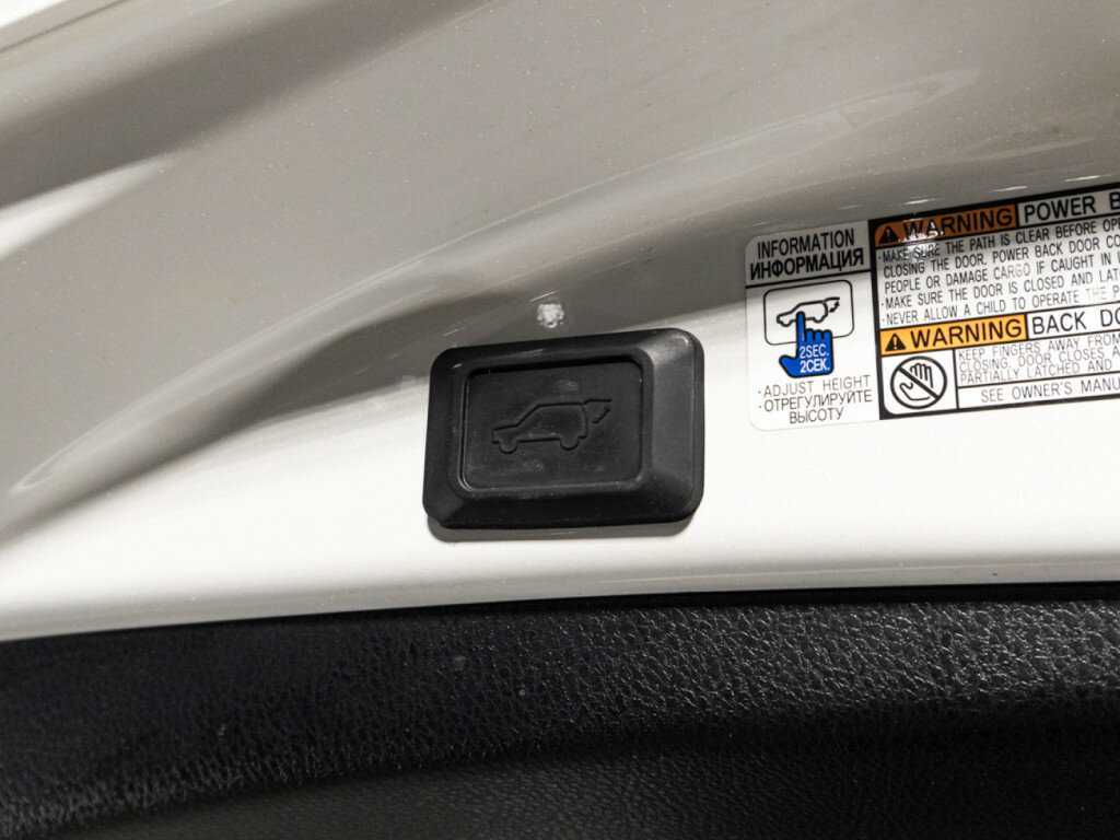 Toyota RAV4, 2017 Фото №16