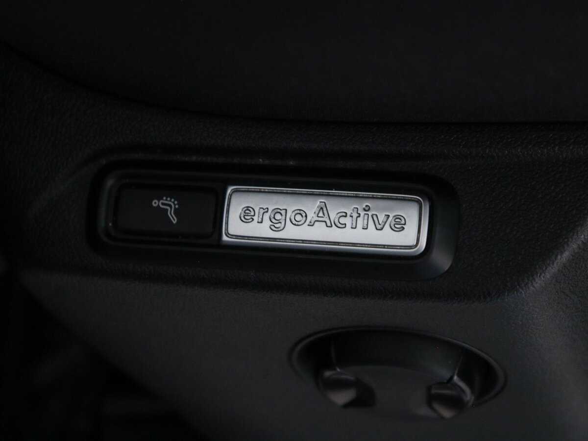 Volkswagen Tiguan, 2020 Фото №15