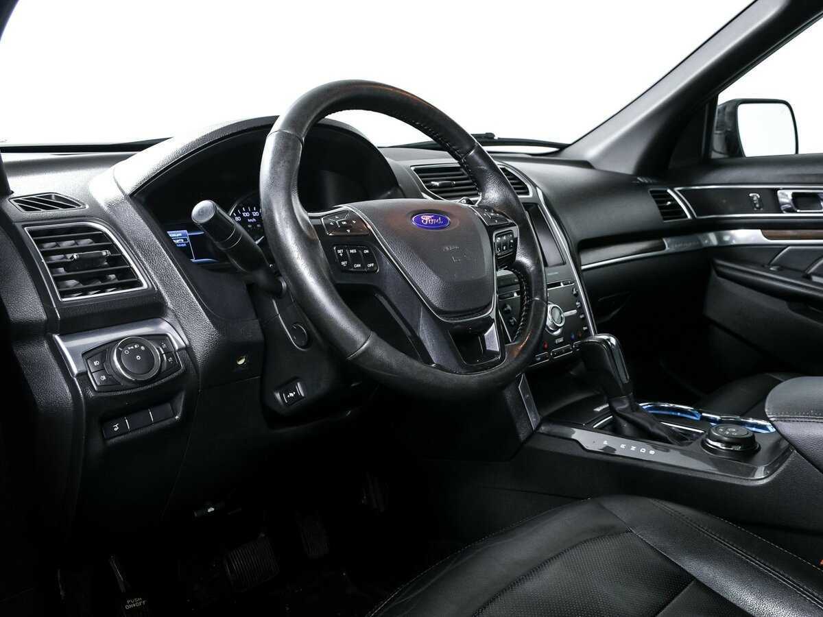 Ford Explorer, 2016 Фото №10