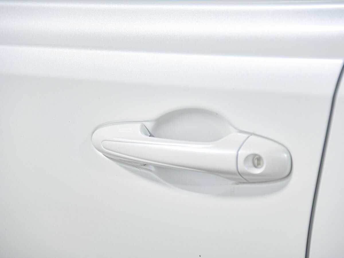 Toyota RAV4, 2018 Фото №18