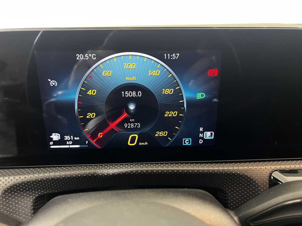 Mercedes-Benz CLA 200, 2020 Фото №11