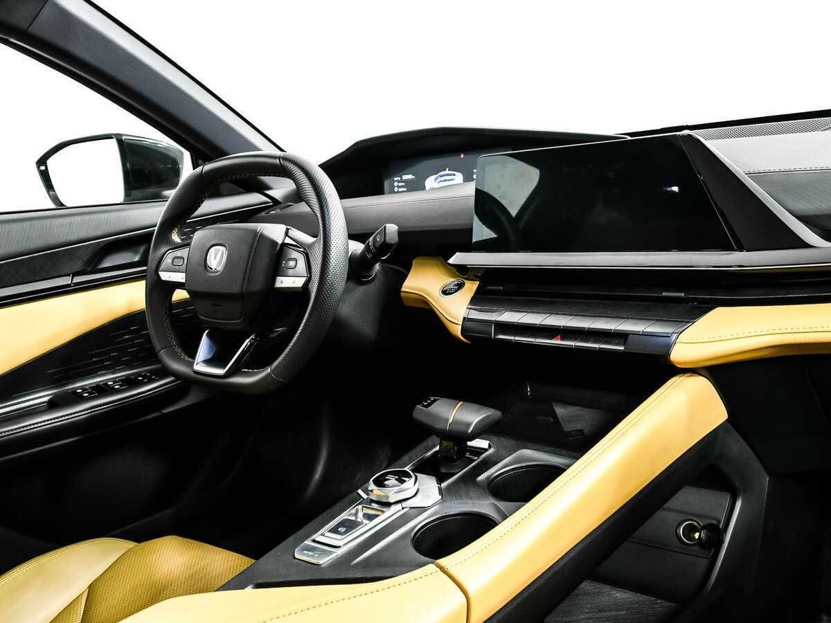 Changan UNI-V, 2023 Фото №9