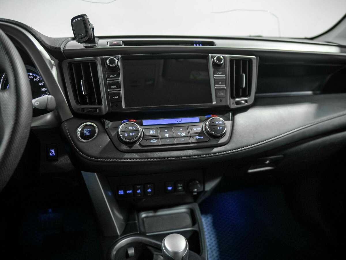 Toyota RAV4, 2017 Фото №11