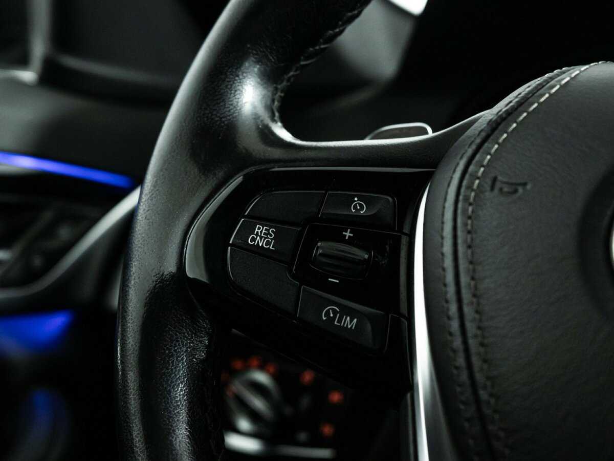 BMW 5 серии 520d xDrive, 2017 Фото №22