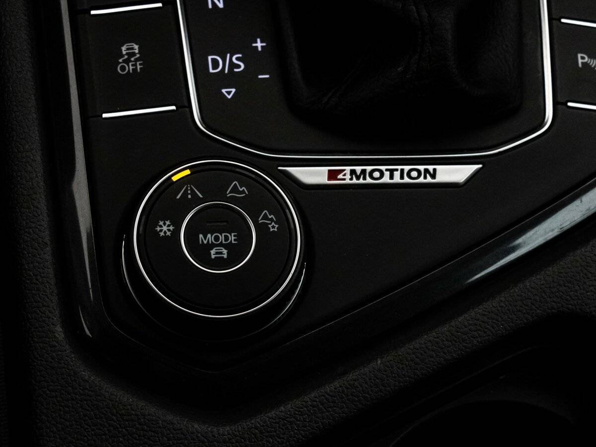 Volkswagen Tiguan, 2017 Фото №16
