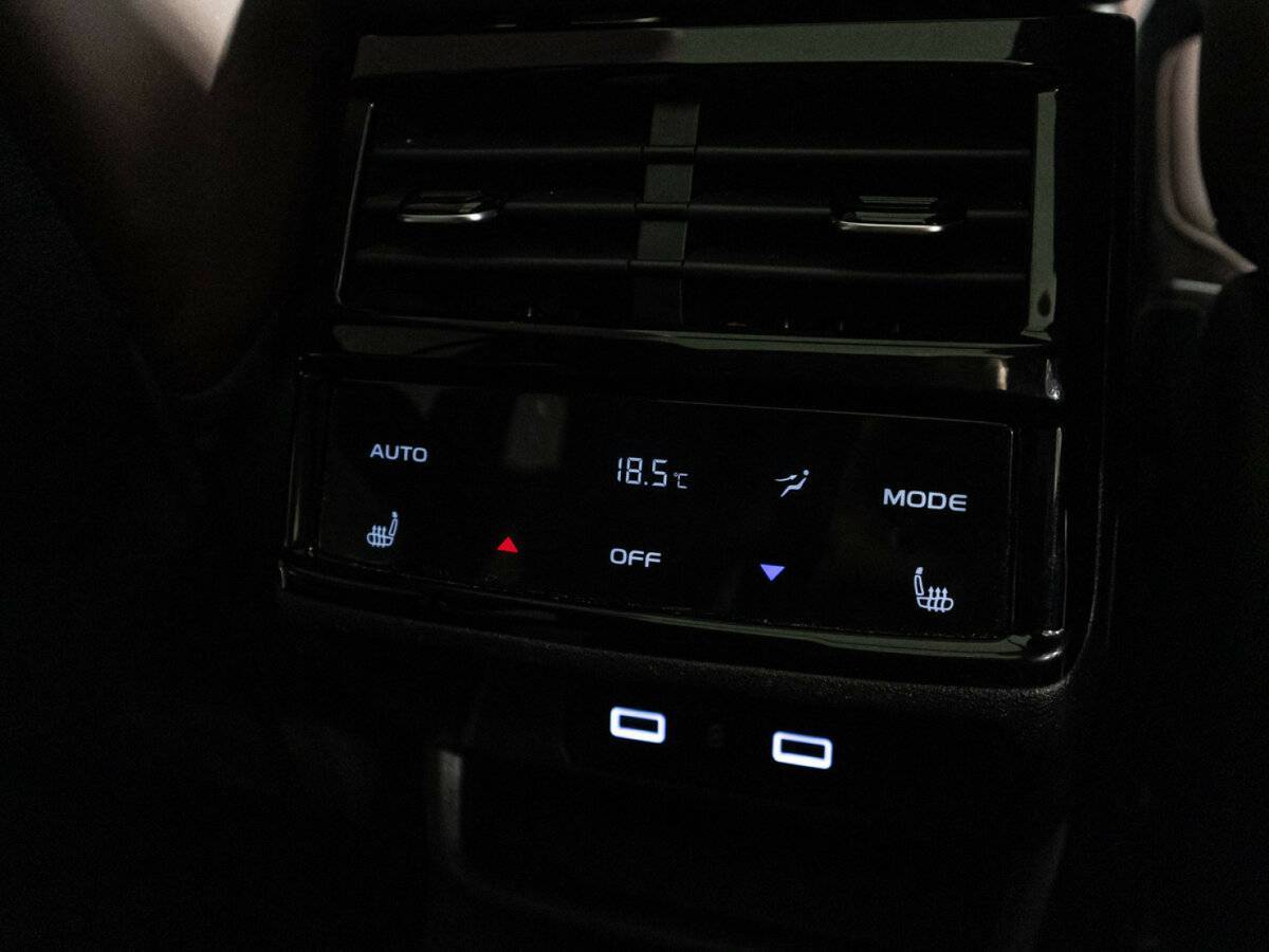 Geely Monjaro, 2022 Фото №25