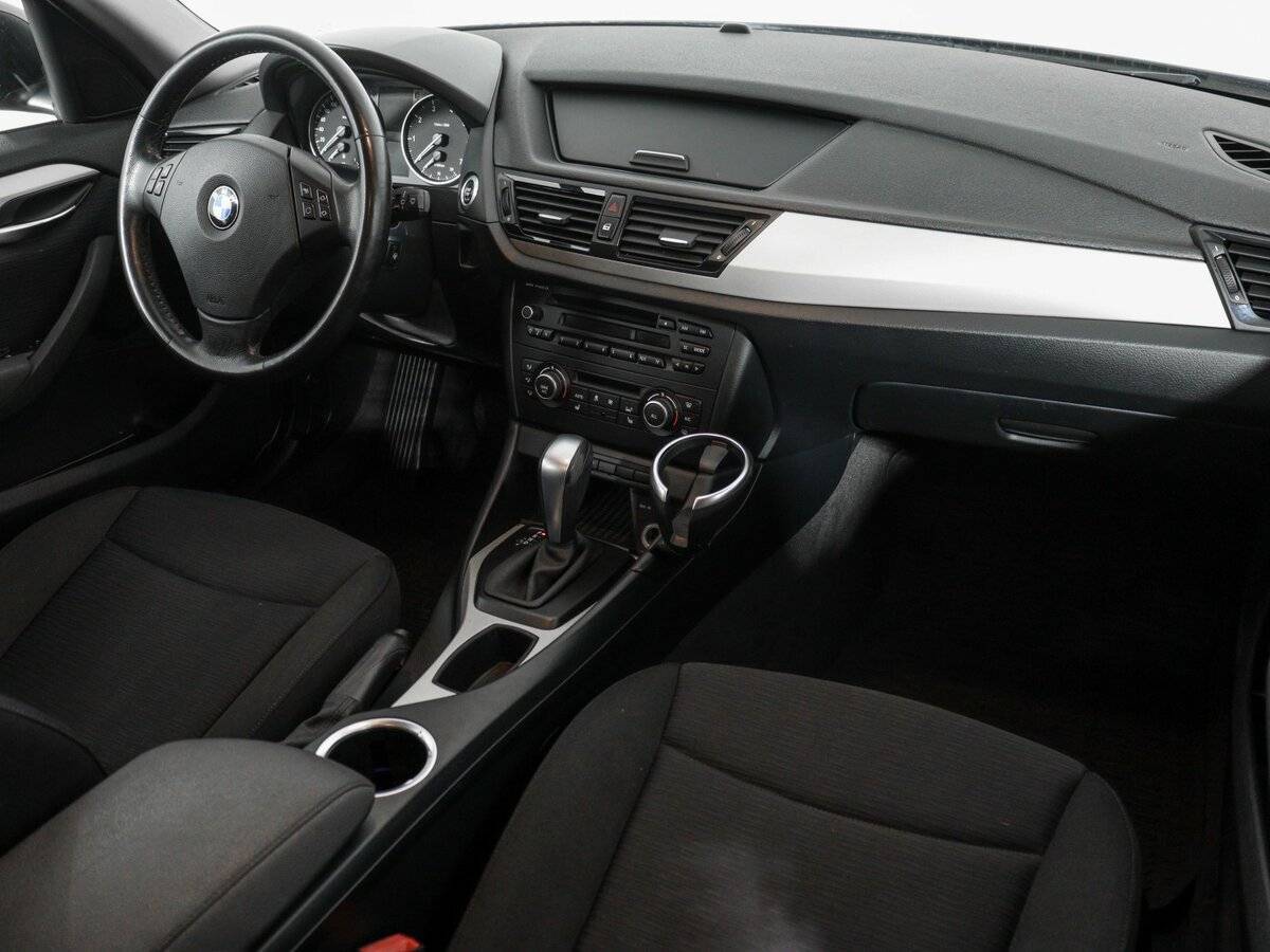 BMW X1 18i, 2014 Фото №10