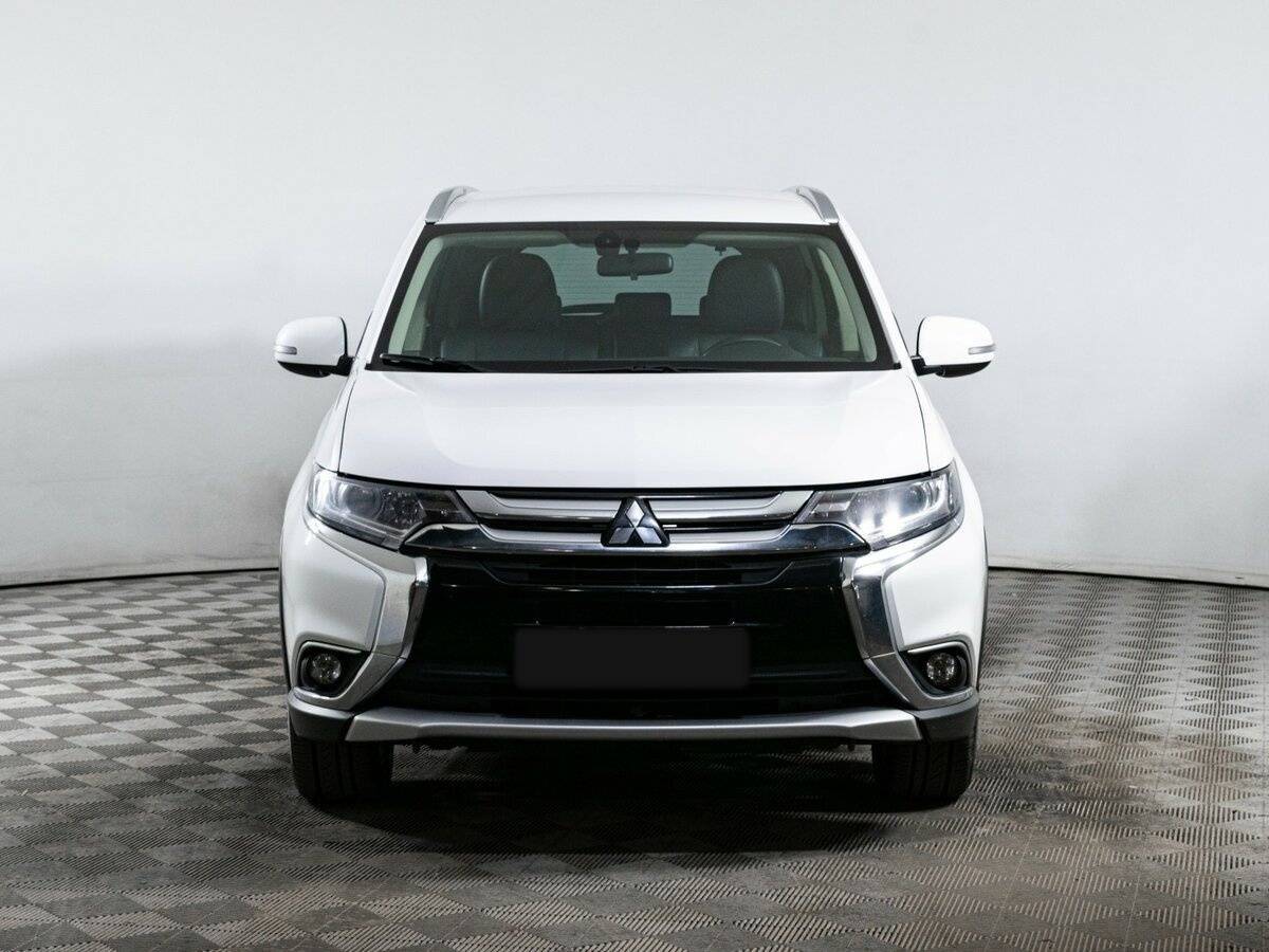 Mitsubishi Outlander, 2018 - 137 000 км. | Фото №2