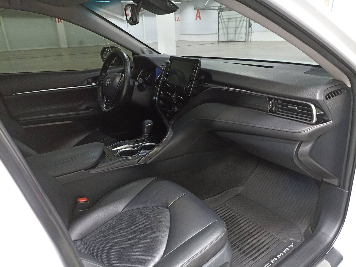 Toyota Camry, 2021 Фото №11
