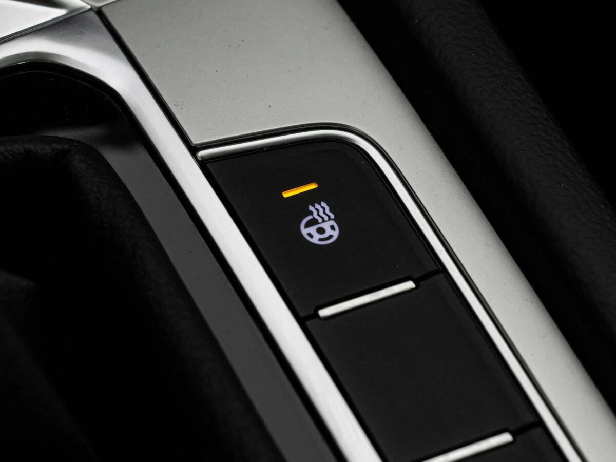 Volkswagen Passat, 2018 Фото №17