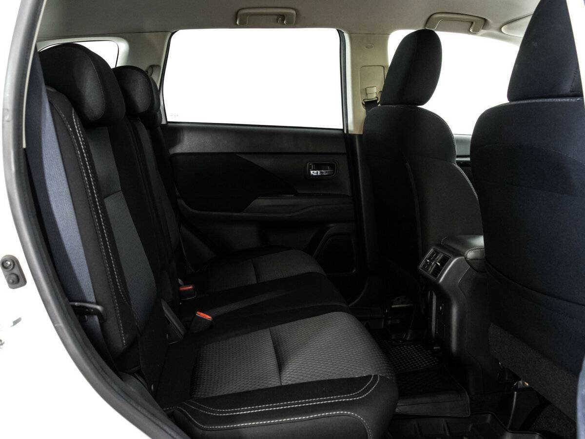 Mitsubishi Outlander, 2019 Фото №15