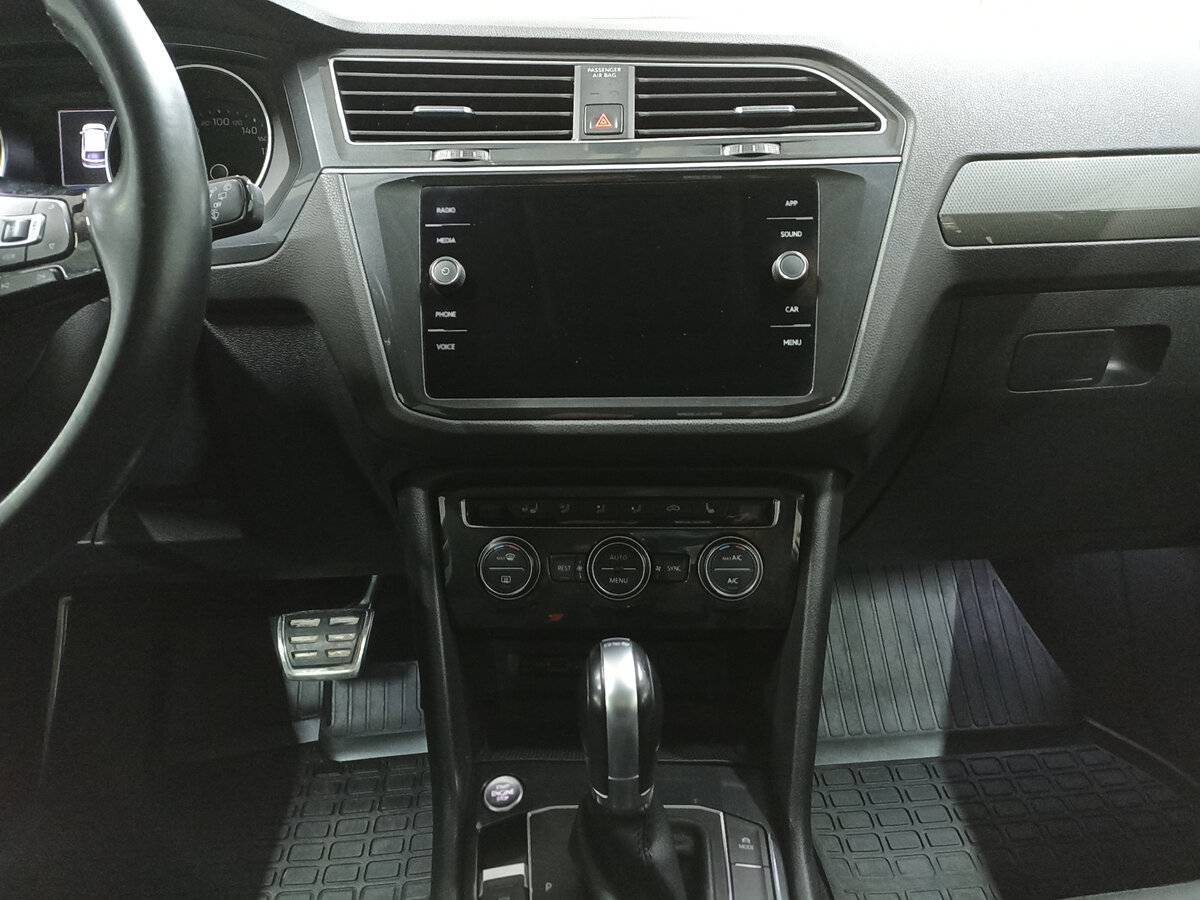 Volkswagen Tiguan, 2018 Фото №15