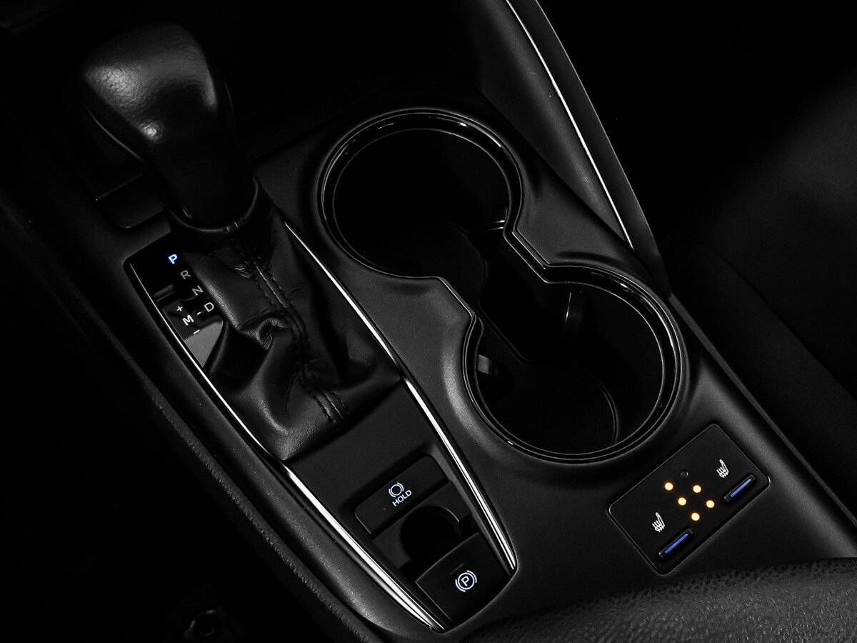 Toyota Camry, 2021 Фото №17