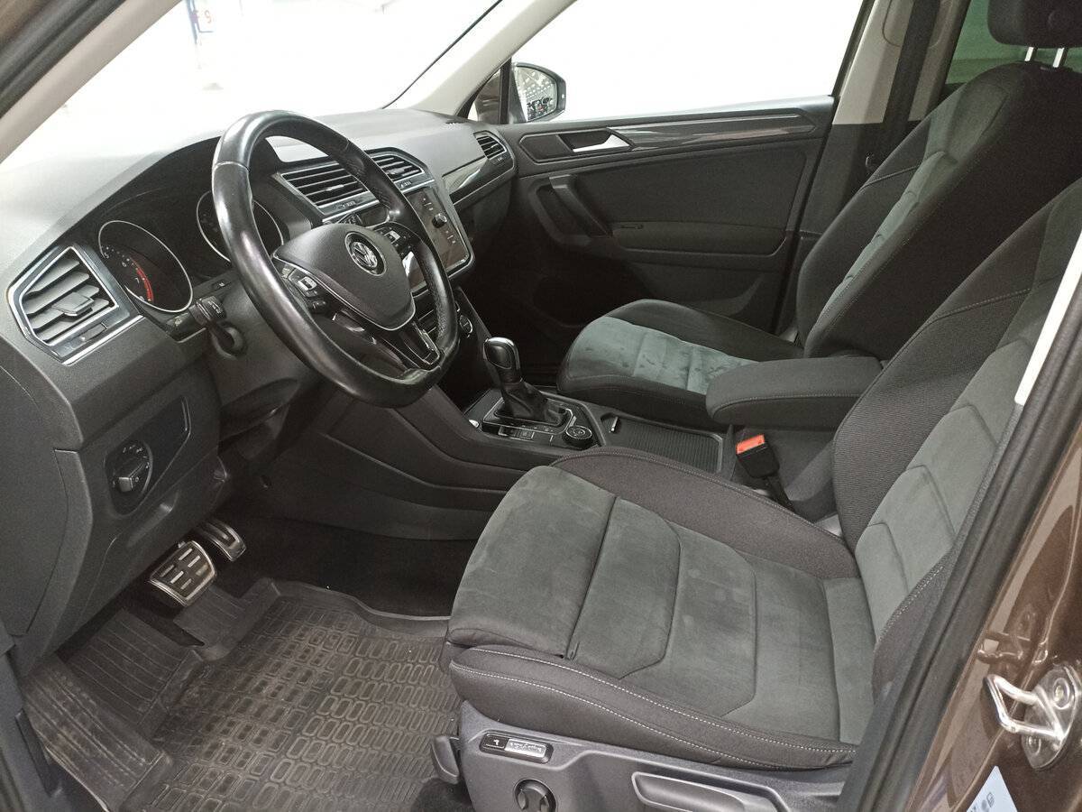 Volkswagen Tiguan, 2020 Фото №16