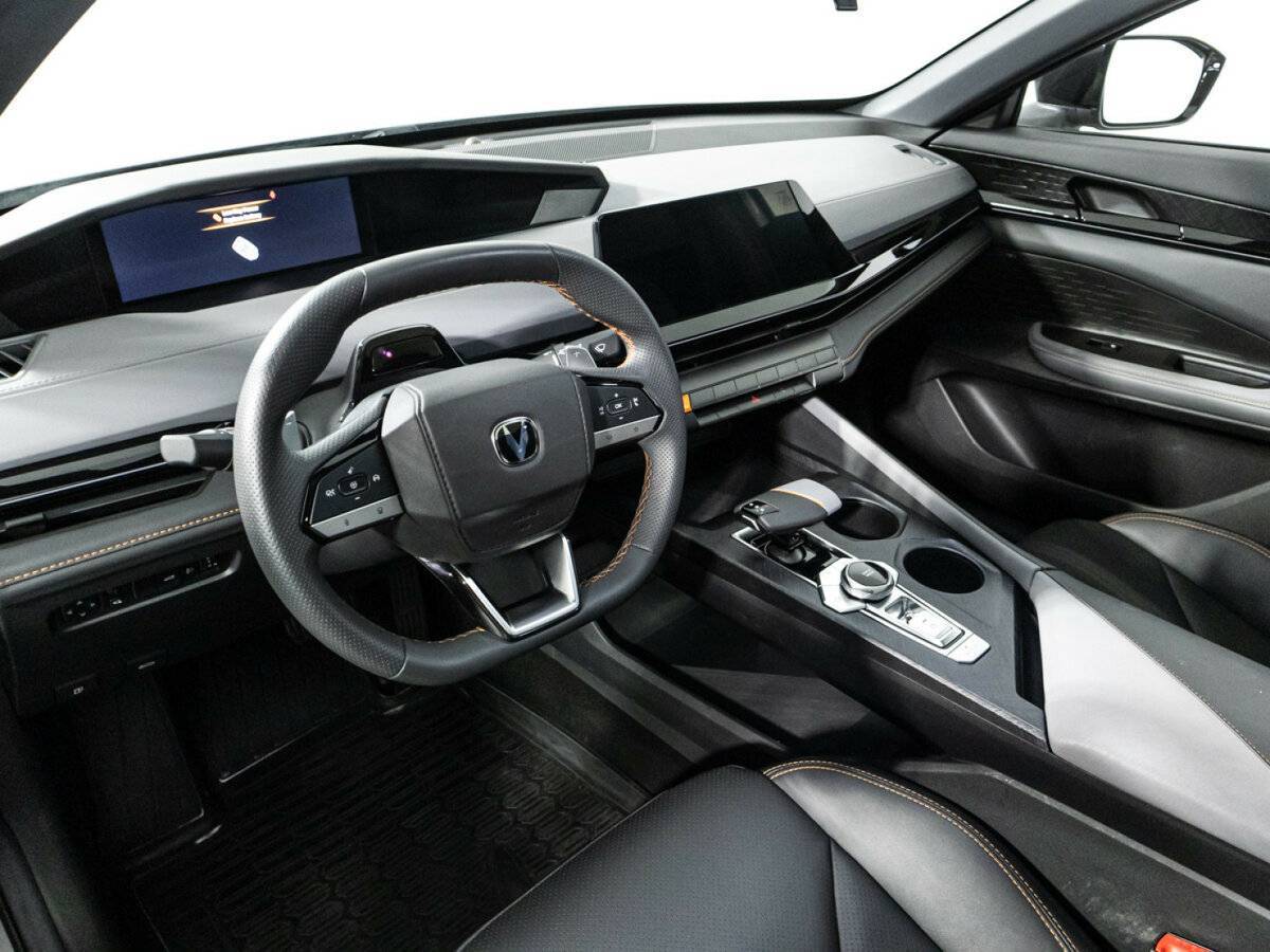 Changan UNI-V, 2023 Фото №11