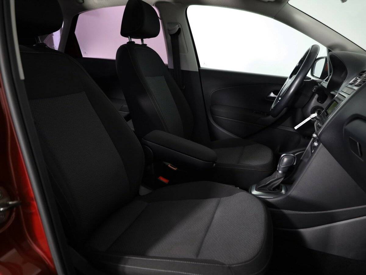 Volkswagen Polo V Рестайлинг, 2015 Фото №19