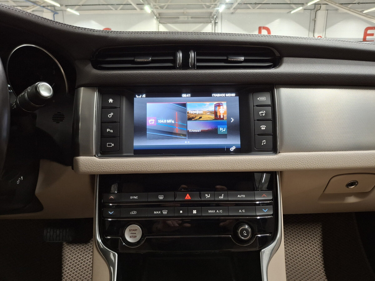 Jaguar XF II, 2016 Фото №15