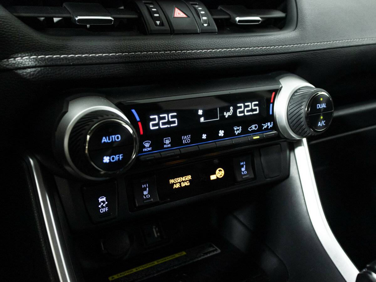 Toyota RAV4 V (XA50), 2020 Фото №18