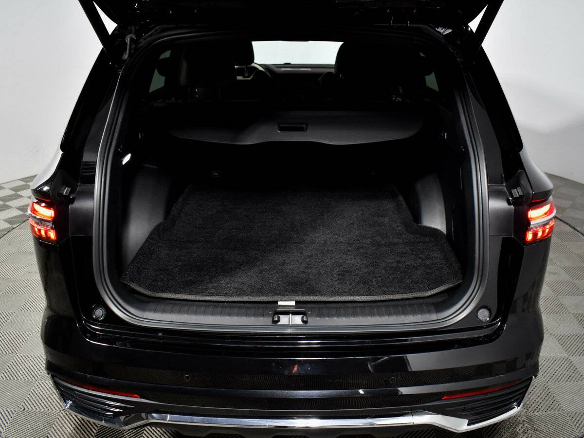 Geely Monjaro I, 2023 Фото №20