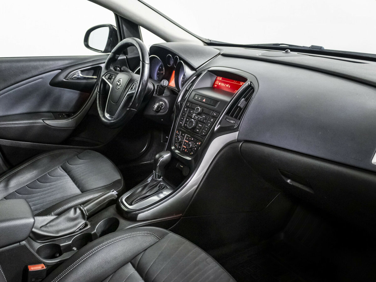 Opel Astra J Рестайлинг, 2013 Фото №9