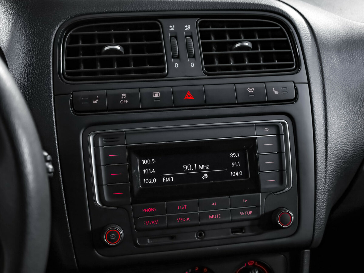 Volkswagen Polo V Рестайлинг, 2018 Фото №11