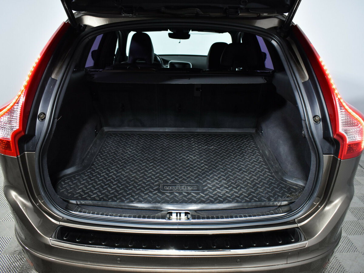 Volvo XC60 I Рестайлинг, 2017 Фото №18