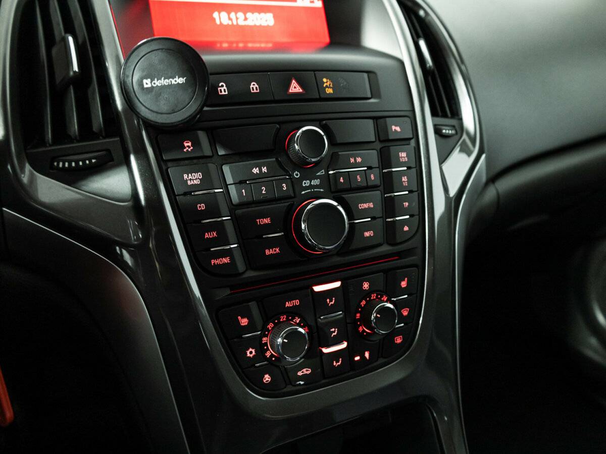 Opel Astra J Рестайлинг, 2013 - 153 570 км. | Фото №3