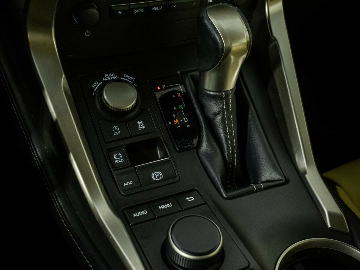 Lexus NX 200 I, 2015 Фото №16