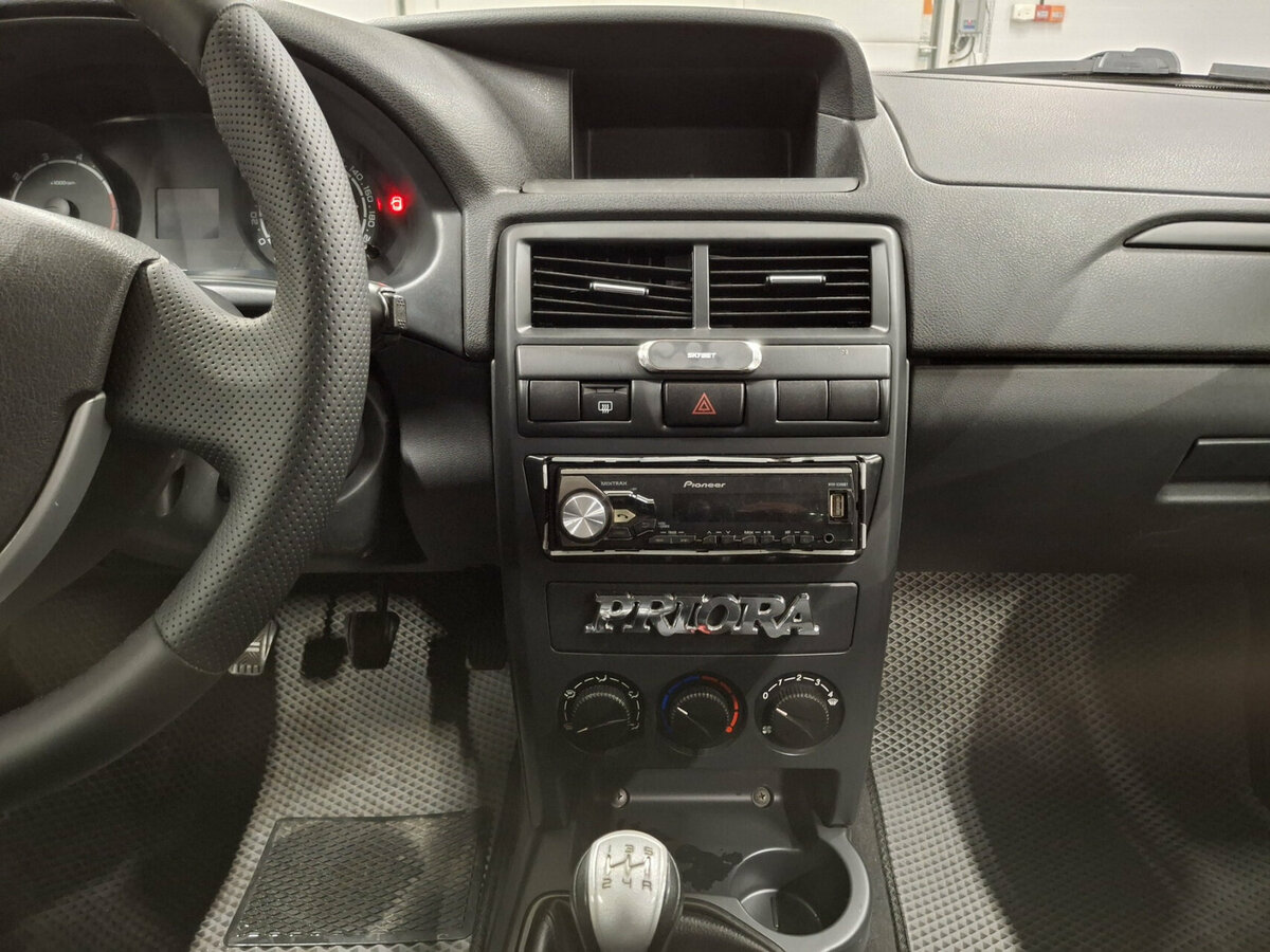 Lada (ВАЗ) Priora I Рестайлинг, 2017 Фото №15