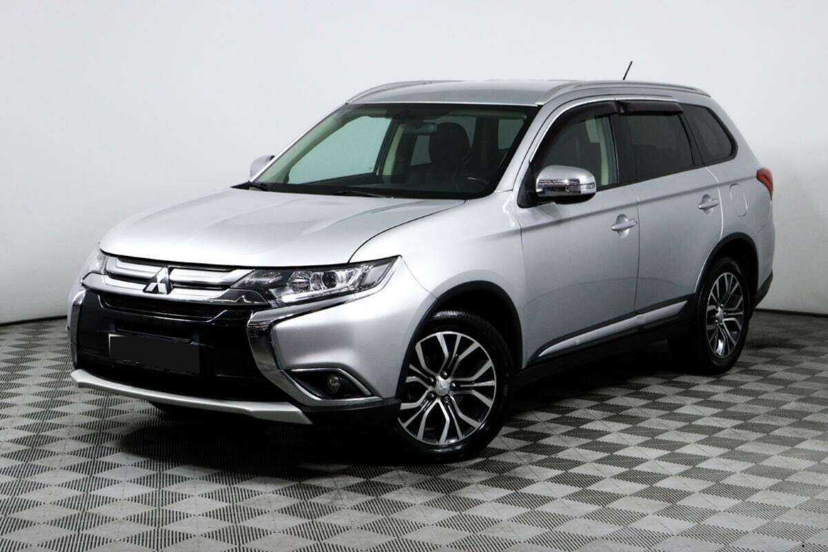Mitsubishi Outlander, 2015 - 72 276 км. | Фото №1